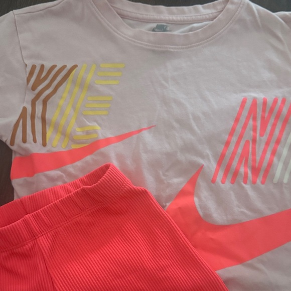 Nike Pink and Coral Graphic Tee Set - Picture 3 of 4